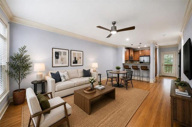 1115 Glenridge Place NE, Sandy Springs, GA 30342