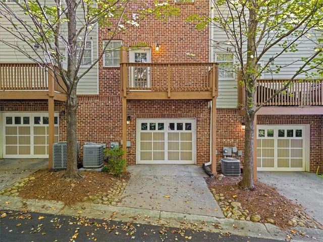 1115 Glenridge Place NE, Sandy Springs, GA 30342