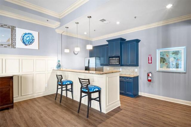 1115 Glenridge Place NE, Sandy Springs, GA 30342