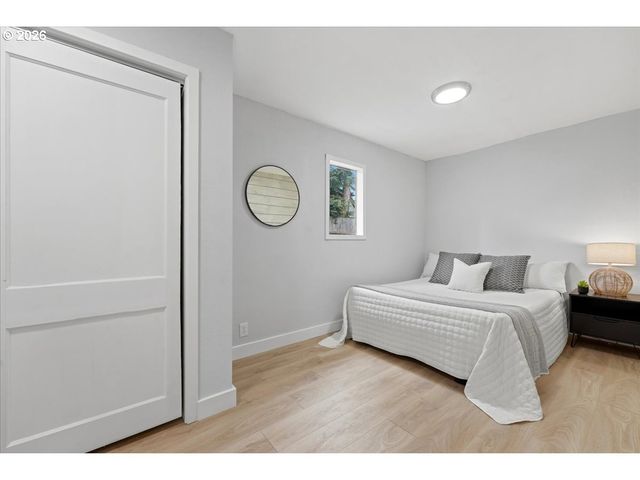 7714 Se HAROLD St, Portland, OR 97206