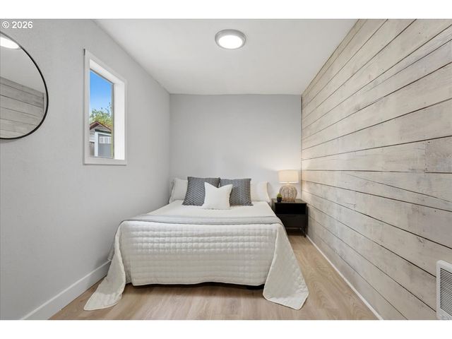 7714 Se HAROLD St, Portland, OR 97206