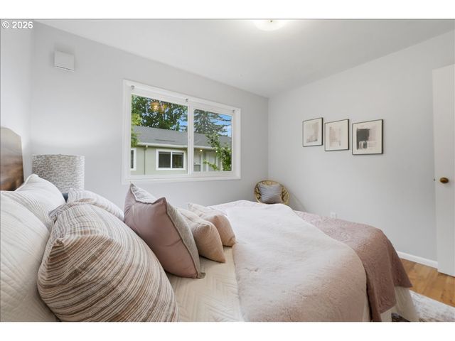 7714 Se HAROLD St, Portland, OR 97206