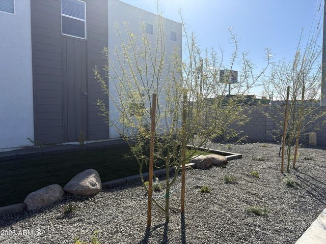 1011 E PASADENA Avenue, Phoenix, AZ 85014