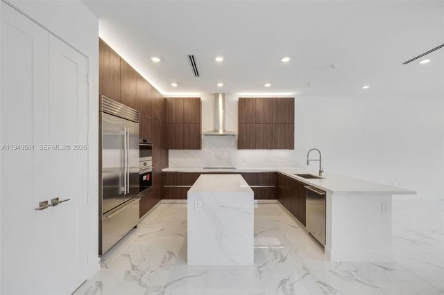 19749 NE 16th Place 19749, Miami, FL 33179