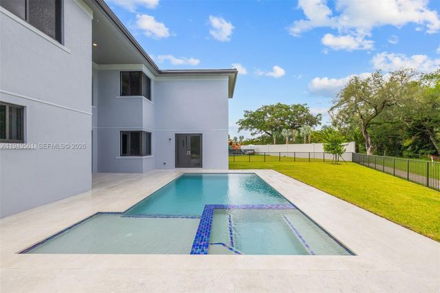 19749 NE 16th Place 19749, Miami, FL 33179