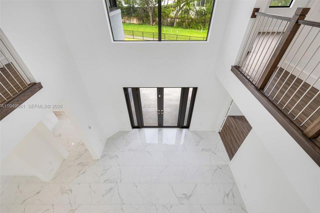 19749 NE 16th Place 19749, Miami, FL 33179