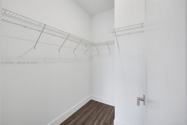 19749 NE 16th Place 19749, Miami, FL 33179