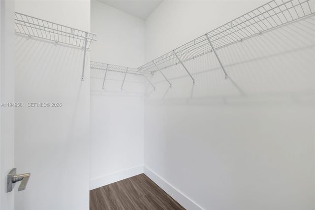 19749 NE 16th Place 19749, Miami, FL 33179