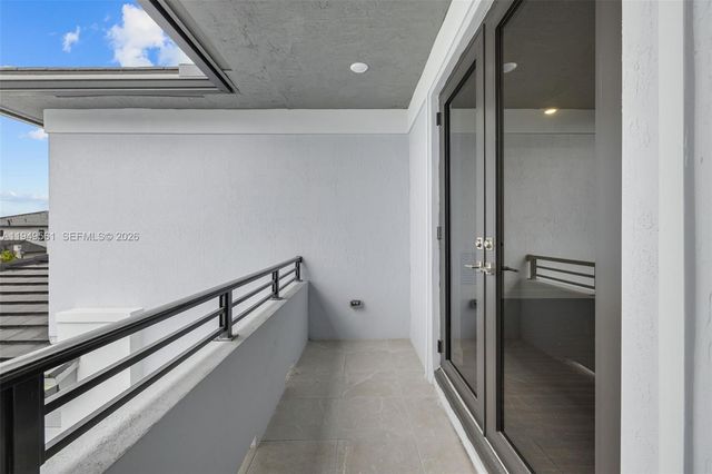 19749 NE 16th Place 19749, Miami, FL 33179