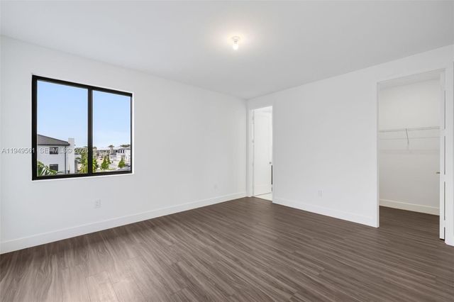 19749 NE 16th Place 19749, Miami, FL 33179