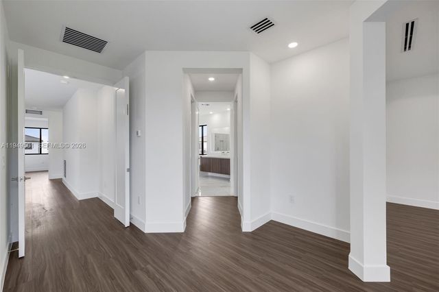 19749 NE 16th Place 19749, Miami, FL 33179