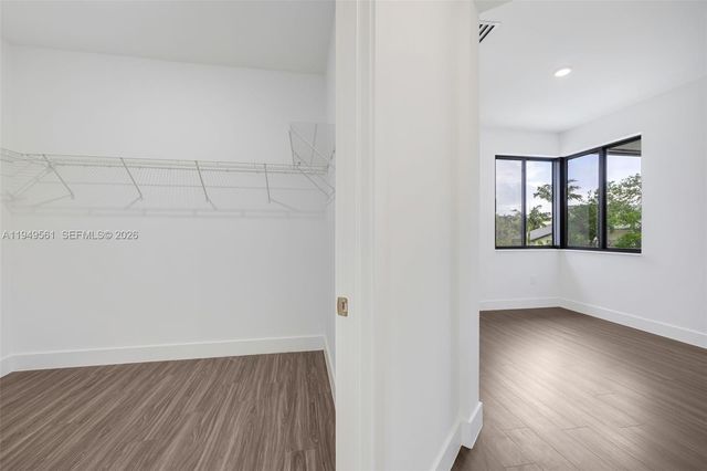 19749 NE 16th Place 19749, Miami, FL 33179