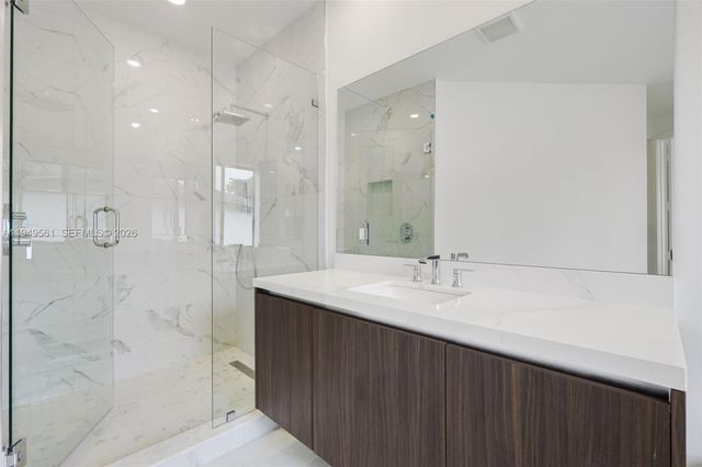 19749 NE 16th Place 19749, Miami, FL 33179