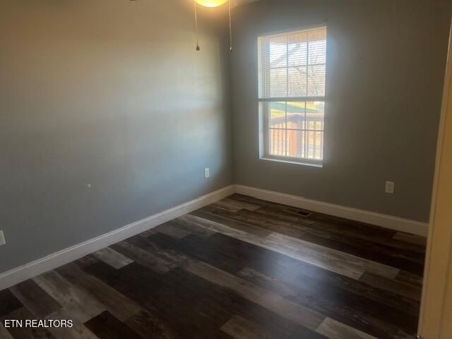 525 LOW VALLEY DR, Dandridge, TN 37725