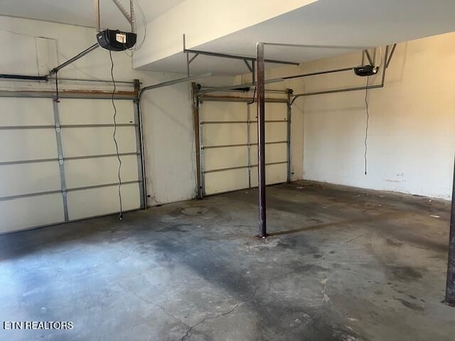 525 LOW VALLEY DR, Dandridge, TN 37725