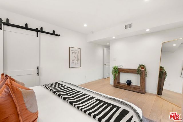 3464 Greenwood Avenue, Los Angeles, CA 90066