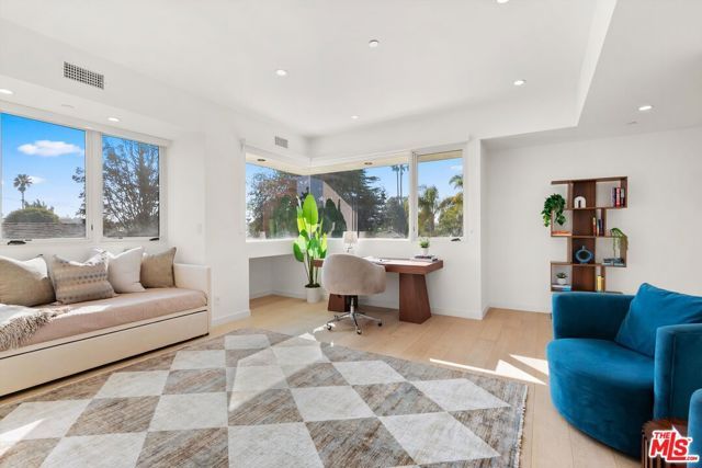 3464 Greenwood Avenue, Los Angeles, CA 90066