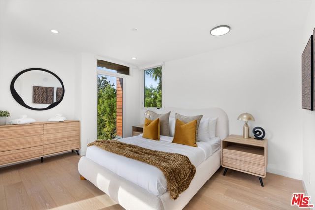 3464 Greenwood Avenue, Los Angeles, CA 90066