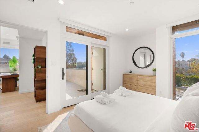 3464 Greenwood Avenue, Los Angeles, CA 90066