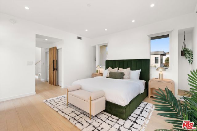 3464 Greenwood Avenue, Los Angeles, CA 90066
