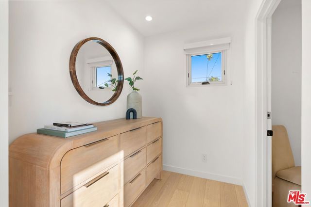 3464 Greenwood Avenue, Los Angeles, CA 90066