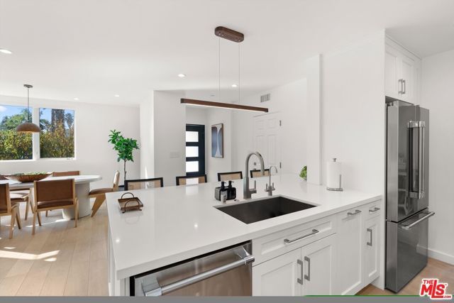 3464 Greenwood Avenue, Los Angeles, CA 90066