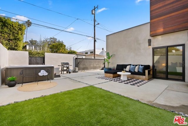 3464 Greenwood Avenue, Los Angeles, CA 90066