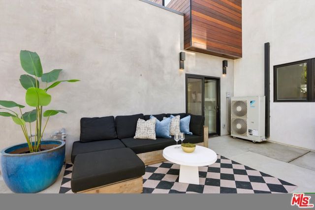 3464 Greenwood Avenue, Los Angeles, CA 90066