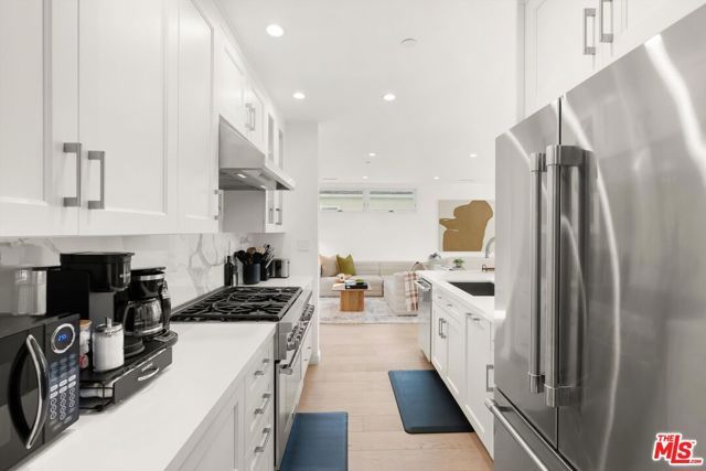 3464 Greenwood Avenue, Los Angeles, CA 90066