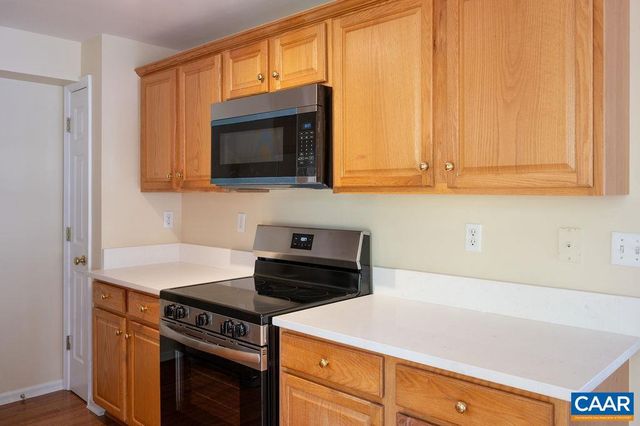 121 SUNDROPS CT, Charlottesville, VA 22902