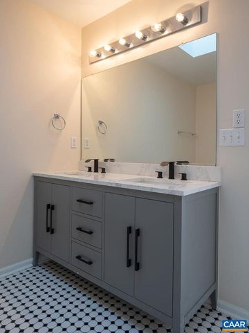 121 SUNDROPS CT, Charlottesville, VA 22902