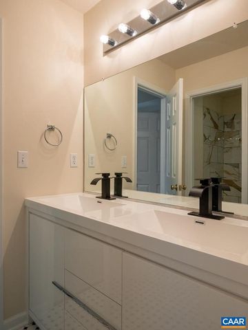 121 SUNDROPS CT, Charlottesville, VA 22902