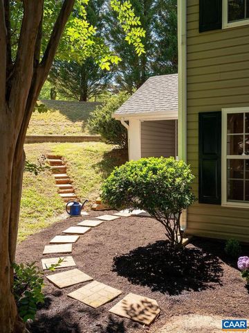 121 SUNDROPS CT, Charlottesville, VA 22902