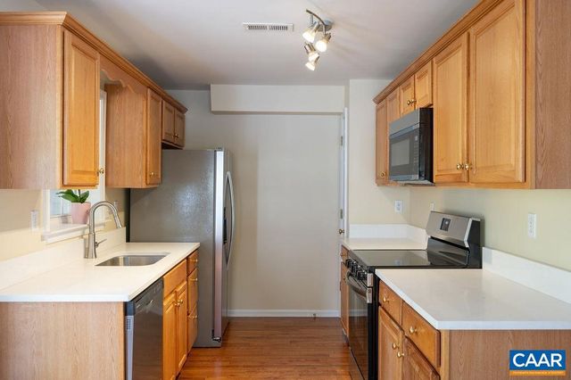 121 SUNDROPS CT, Charlottesville, VA 22902