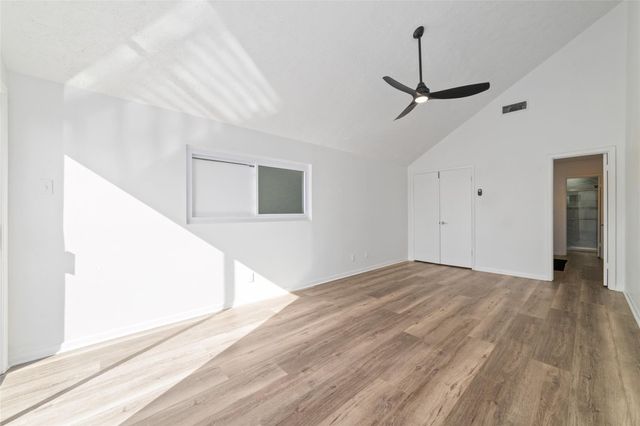 717 Davis Road, League City, TX 77573