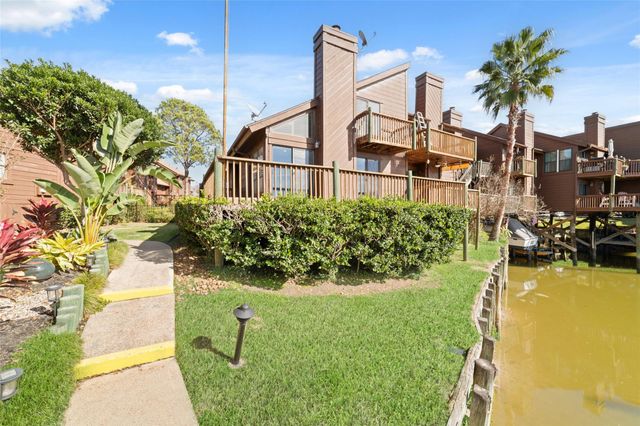 717 Davis Road, League City, TX 77573