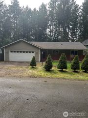 18727 Woodburn Court SE, Yelm, WA 98597