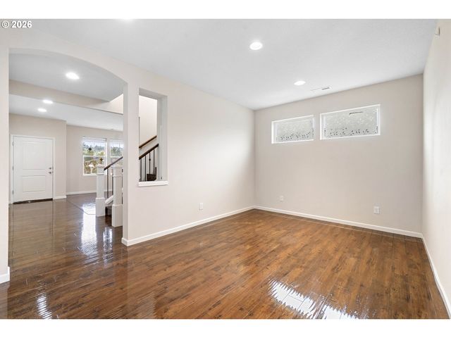 12312 Se ZION St, Damascus, OR 97089
