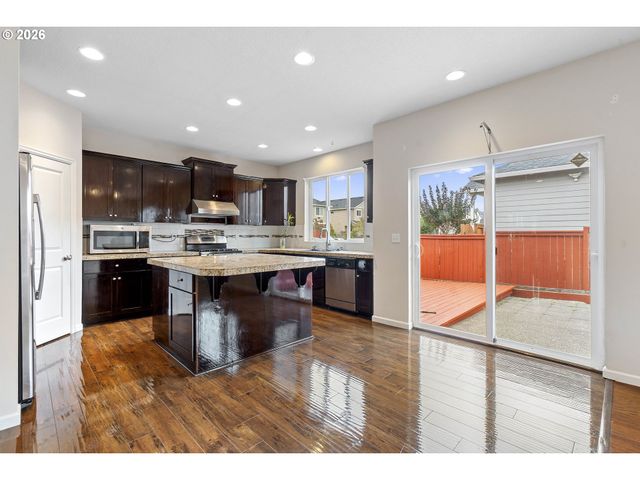 12312 Se ZION St, Damascus, OR 97089