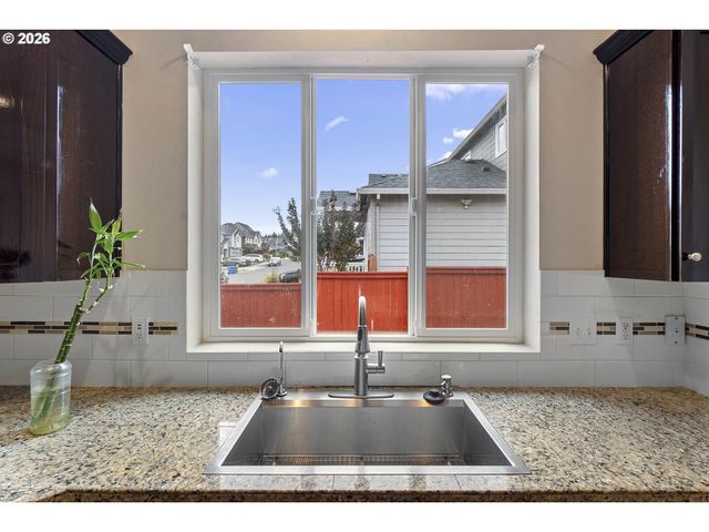12312 Se ZION St, Damascus, OR 97089