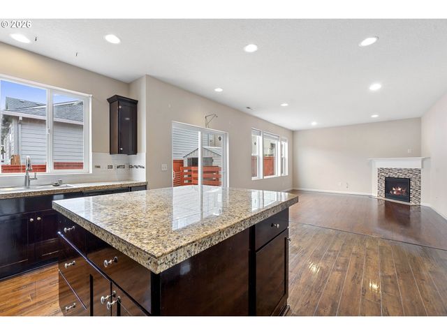 12312 Se ZION St, Damascus, OR 97089