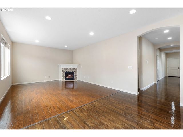 12312 Se ZION St, Damascus, OR 97089
