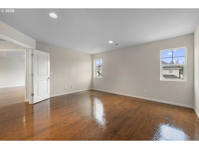 12312 Se ZION St, Damascus, OR 97089