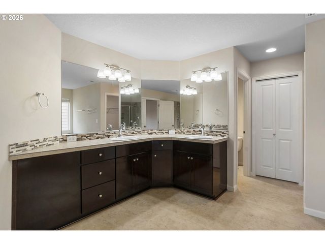 12312 Se ZION St, Damascus, OR 97089