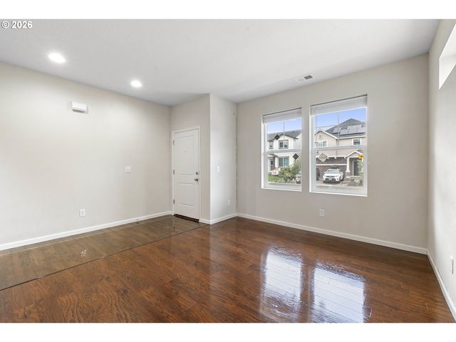 12312 Se ZION St, Damascus, OR 97089