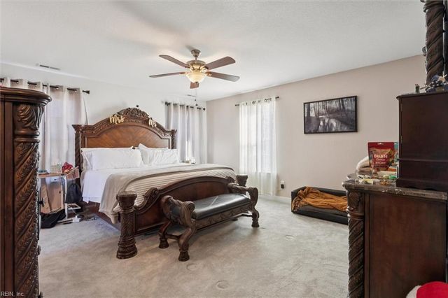 5 Rexford DR, Newport News, VA 23608