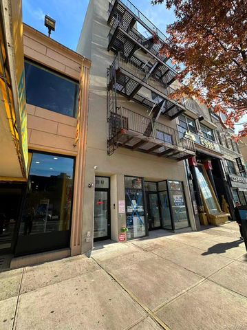 30-87 Steinway Street 2FL, Astoria, NY 11103