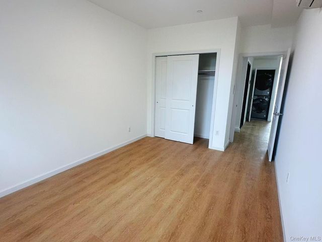 30-87 Steinway Street 2FL, Astoria, NY 11103