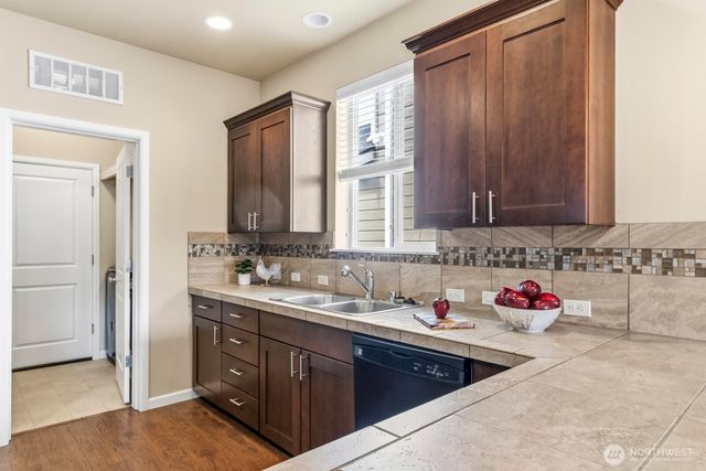 14441 100th Ave SE, Yelm, WA 98597