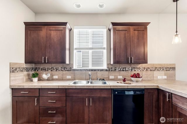 14441 100th Ave SE, Yelm, WA 98597